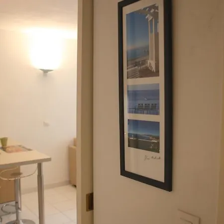 Le 7 Augustin Apartment *